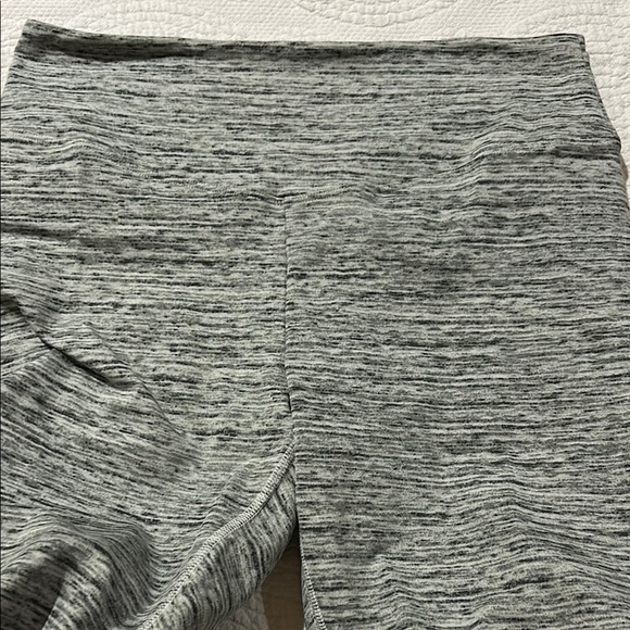 PINK Victoria's Secret Gray Marled Leggings Varsity High Waist Winter. Large NWT - Picture 5 of 7